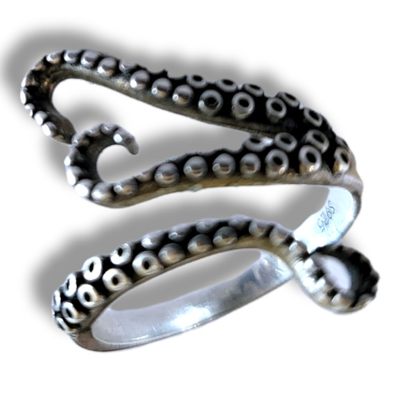 925 Silver Antiqued Carpal Knobs on Kraken Octopus Tentacle Bypass ring … - Picture 1 of 7